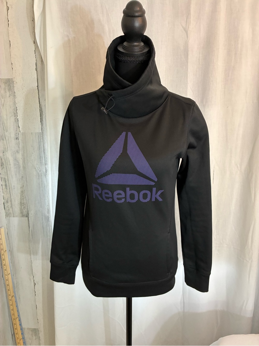 Reebok Women's Black Funnel Neck Logo sweatshirt Purple Accent Sz XS